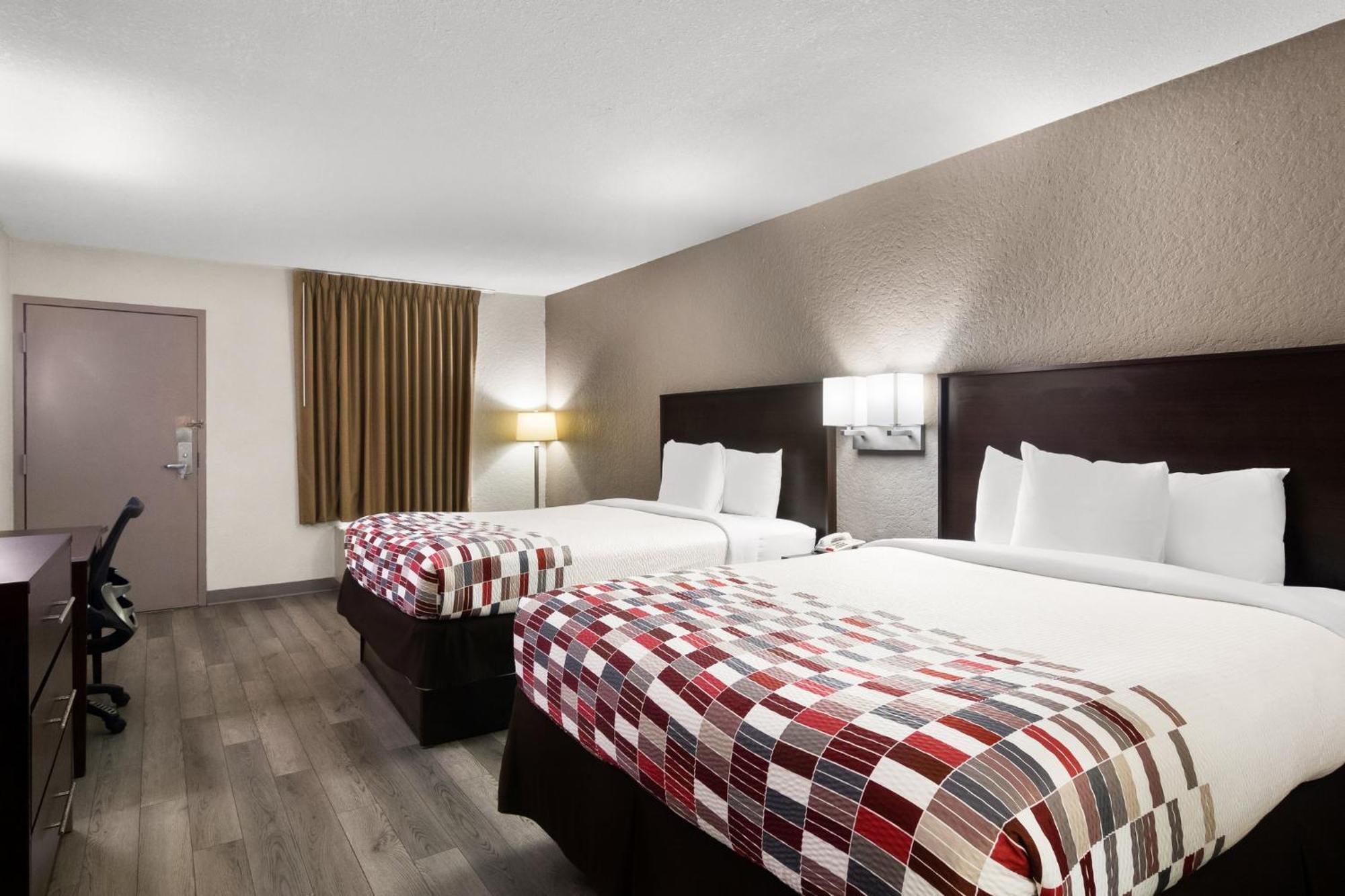 Hotel Red Roof 3*